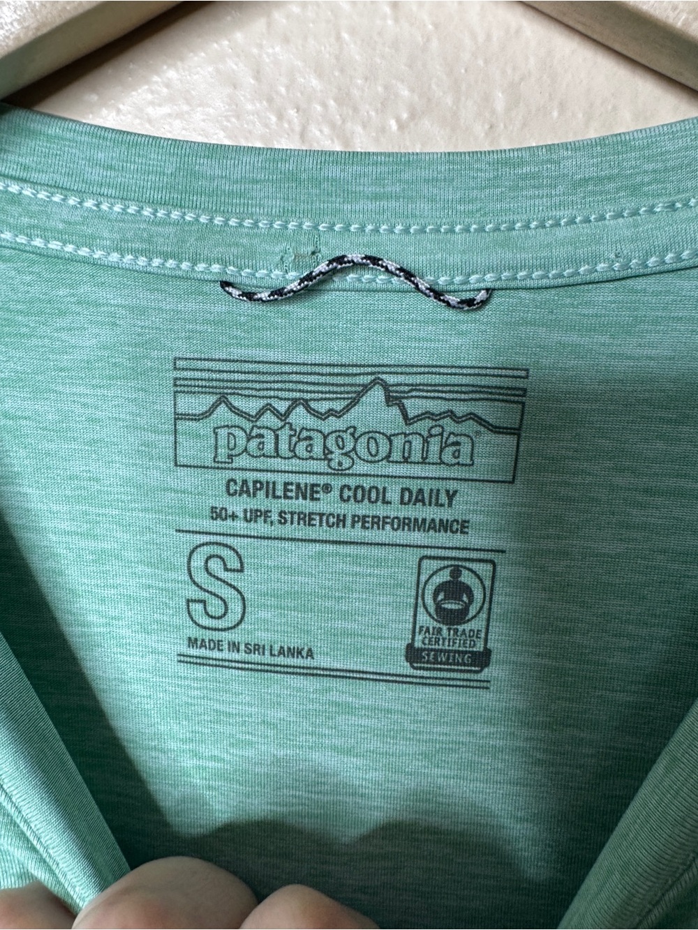 Patagonia Shirt Mens Small Green Graphic Tee Performance Athletic Outdoors 50UPF - Picture 2 of 7